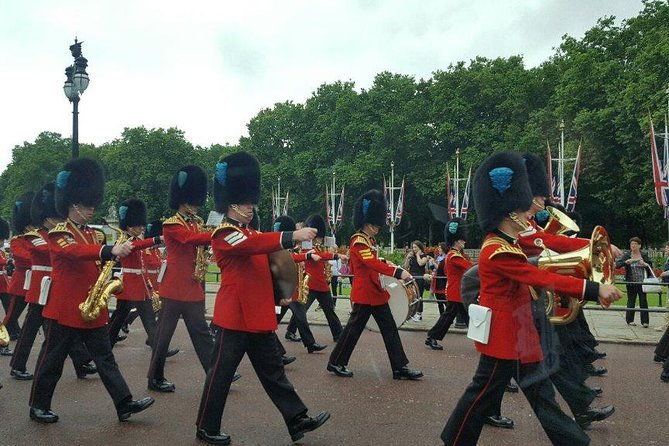 private-round-trip-transfer-from-heathrow-airport-to-london-city