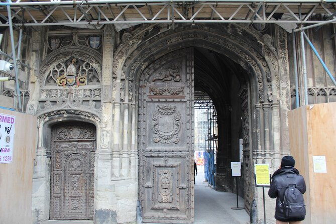 private-round-trip-transfer-from-london-to-canterbury-cathedral-and-leeds-castle