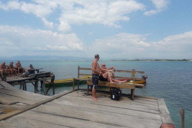 private-round-trip-transfer-to-the-pelican-bar-from-montego-bay