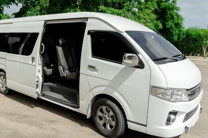 private-roundtrip-airport-transfers-to-punta-cana-hotels
