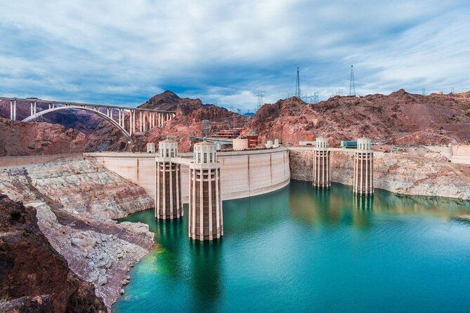 private-roundtrip-from-las-vegas-to-hoover-dam-by-suv-3-5-hrs