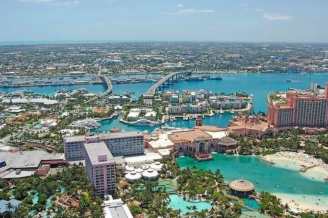 private-roundtrip-sedan-airport-transfer-to-paradise-island