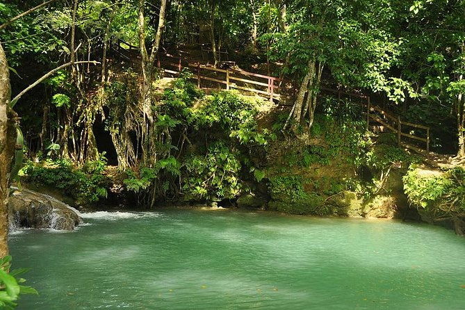 private-roundtrip-shuttle-to-blue-hole-from-montego-bay