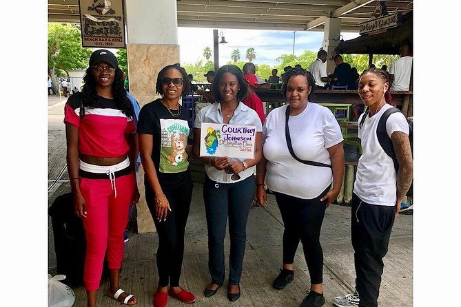 private-roundtrip-transfer-montego-bay-airport-excellence-oyster