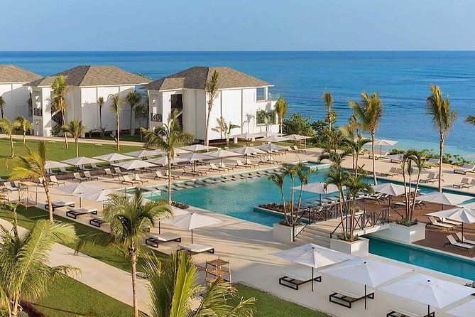 private-roundtrip-transfer-montego-bay-airport-excellence-oyster