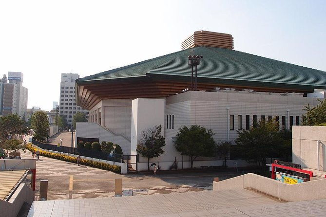 private-ryogoku-walking-tour-with-sumo-wrestler-and-master-guide
