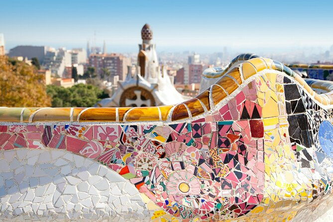 private-sagrada-familia-park-guell-guided-tour-2