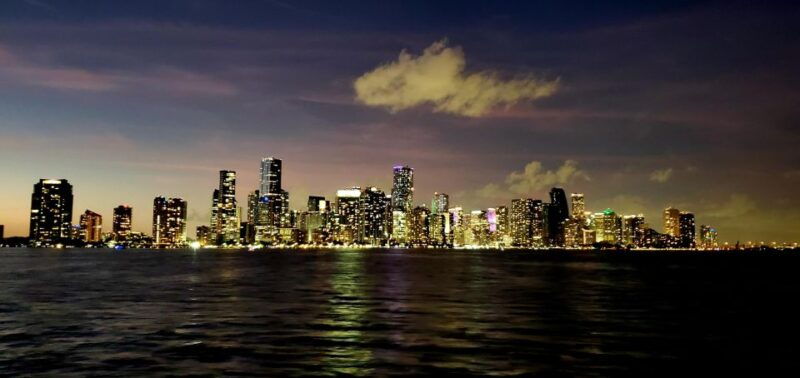 private-sail-cruise-around-miami-waterfront