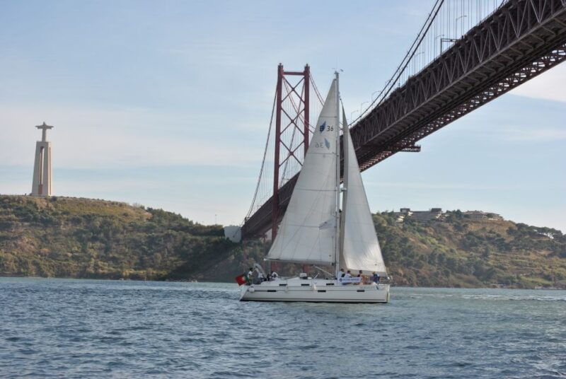 private-sailing-boat-tour-lisbon-with-a-drink-2-to-8-hours