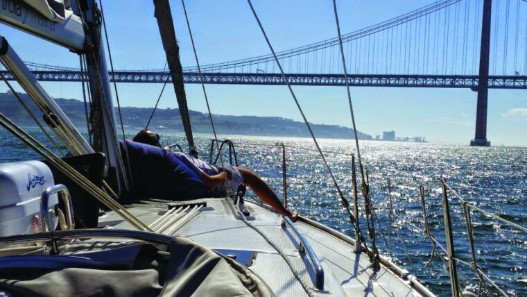 private-sailing-boat-tour-lisbon-with-a-drink-2-to-8-hours