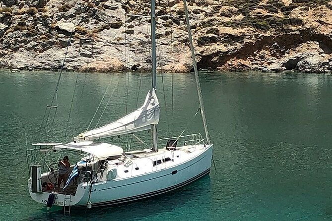 private-sailing-cruise-from-heraklion-to-dia-island-2