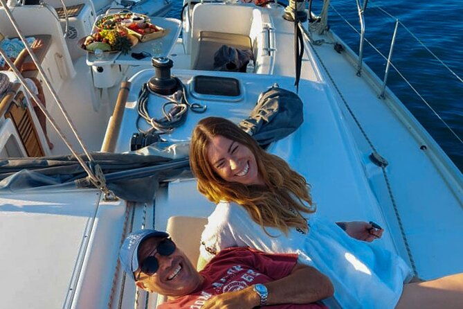 private-sailing-cruise-to-delos-rhenia-with-lunch-transfer