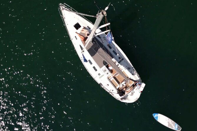 private-sailing-tour-at-cascais-lazy-mooring-in-the-bay