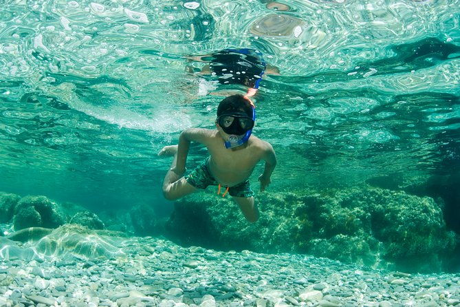 private-sailing-trip-along-capri-and-the-amalfi-coast