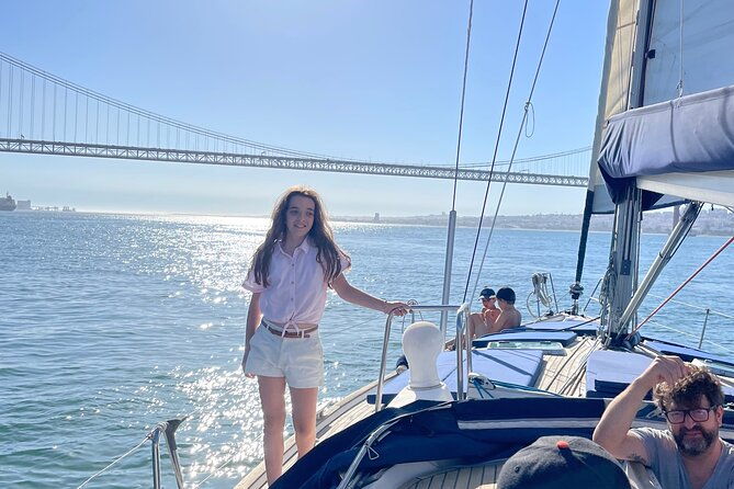 private-sailing-w-wines-in-lisbon