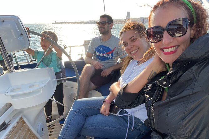 private-sailing-w-wines-in-lisbon