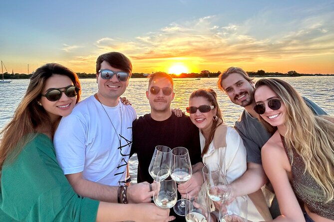 private-sailing-with-tapas-and-wine