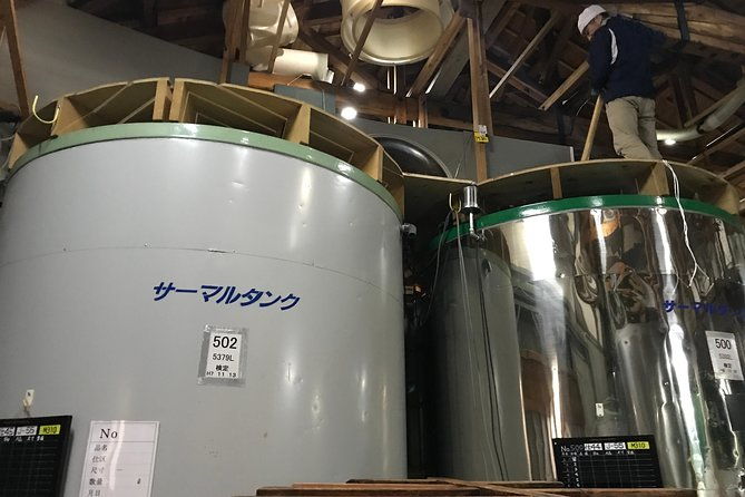 private-sake-brewery-tour-in-gero