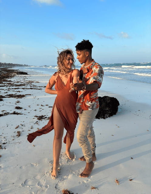 private-salsa-class-in-tulum-bailamor
