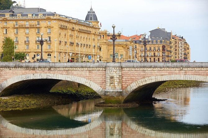 private-san-sebastian-city-walking-tour