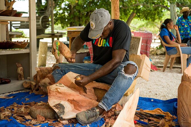 private-sandy-bay-farm-to-table-meal-and-tour-at-blue-hole-estate