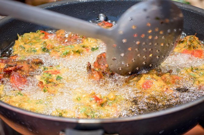 private-santorini-cooking-tasting-and-wine-experience