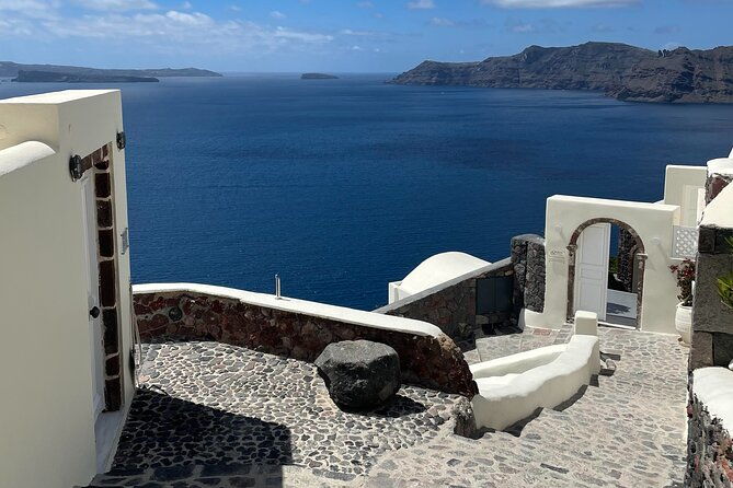private-santorini-daytime-wine-tour