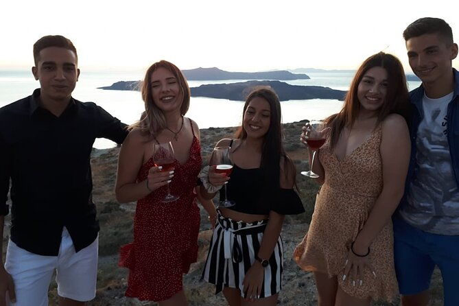 private-santorini-sunset-picnic-experience