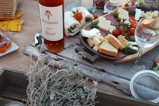 private-santorini-sunset-picnic-experience