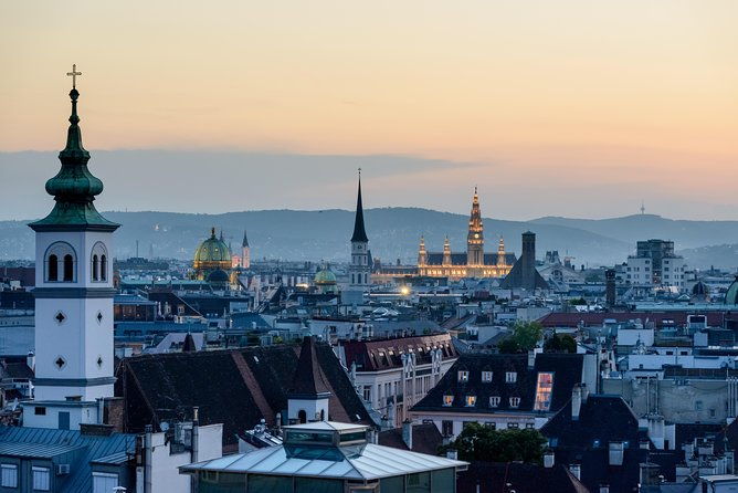 private-scenic-transfer-from-budapest-to-vienna-with-4h-of-sightseeing