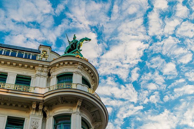 private-scenic-transfer-from-budapest-to-vienna-with-4h-of-sightseeing