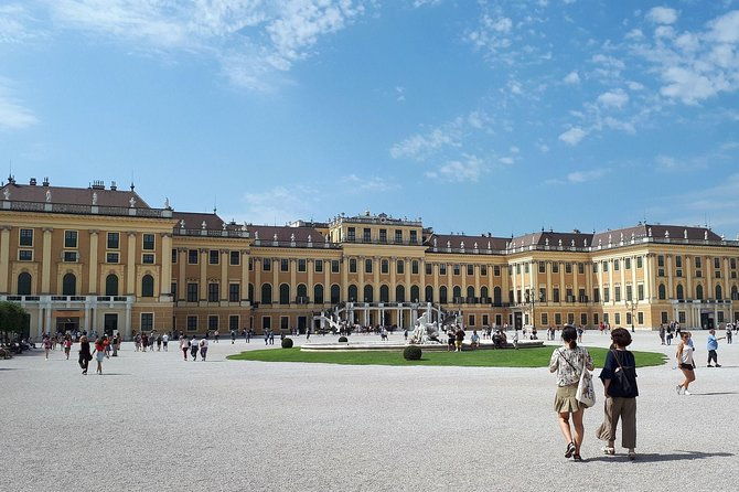 private-schonbrunn-palace-and-gardens-tour