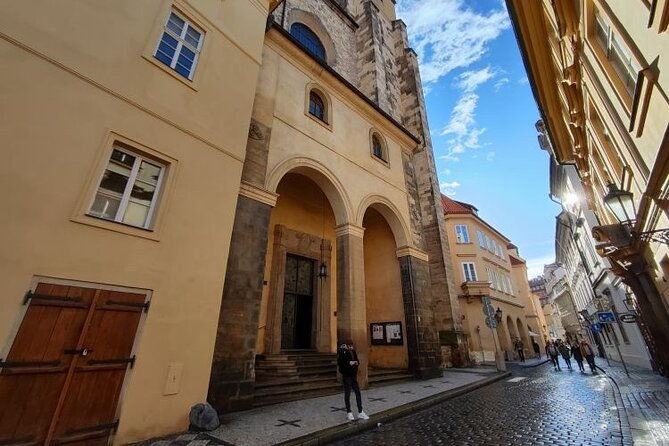 private-self-guided-audio-walking-tour-in-prague