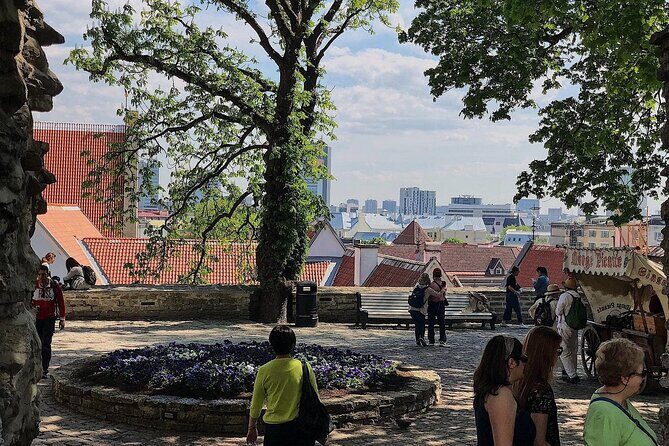 Private Self-Guided Audio Walking Tour in Tallinn Old Town - What Are the Pros and Cons?