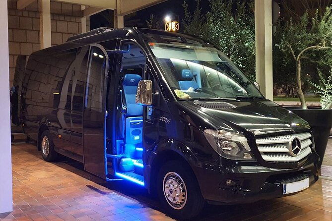 private-self-guided-tour-in-barcelona-by-minibus-for-15-passengers
