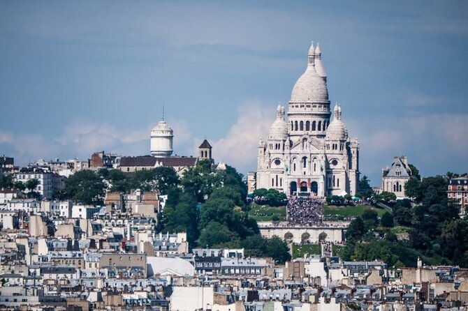 private-self-guided-walking-tour-in-montmartre-paris