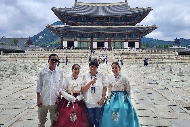 Private Seoul City Tour Palace, village, temple, market - FAQ