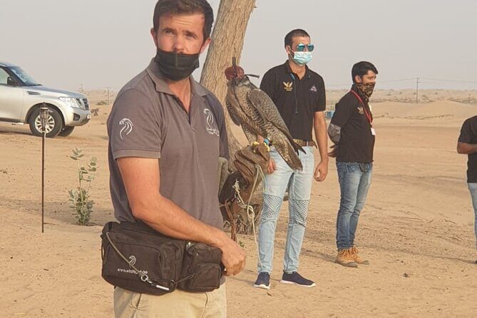 Private setup, Falcon photo , Dinner, Sunset in middle of Desert - FAQ