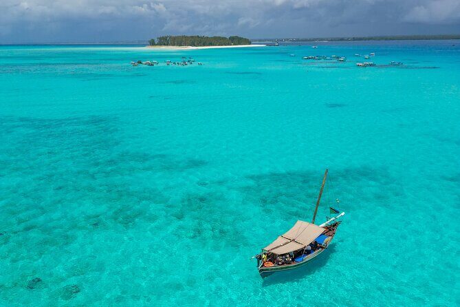 Private/Sharing: Snorkeling with Dolphins Sandbank in Mnemba - The Seafood BBQ Lunch and Refreshments