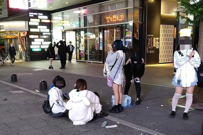 private-shinjuku-kawasaki-tokyo-slum-walking-tour-with-transfer