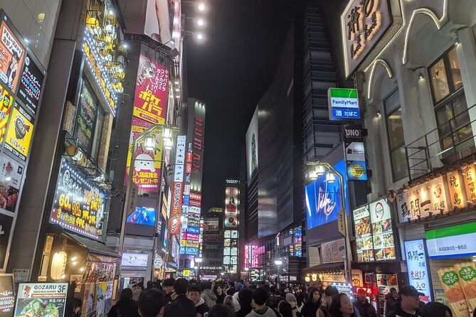 private-shinjuku-walking-tour-explore-tokyos-iconic-district