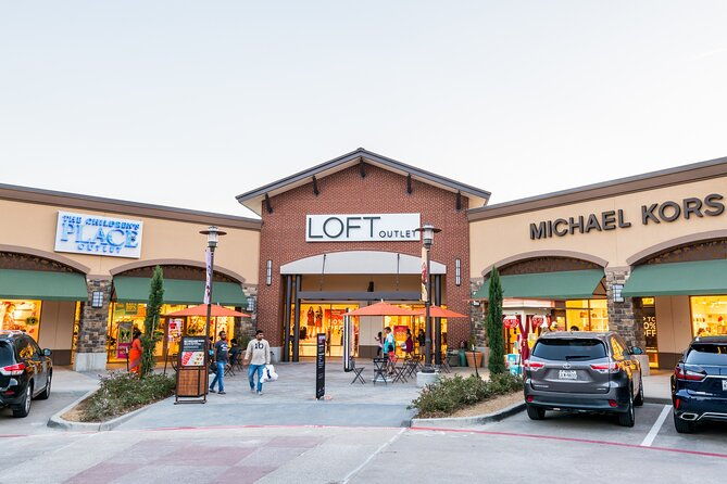 private-shopping-tour-from-dallas-hotels-to-allen-premium-outlets