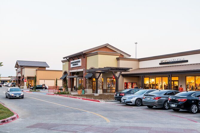 Private Shopping Tour from Dallas to Allen Premium Outlets - An In-Depth Look at the Shopping Experience