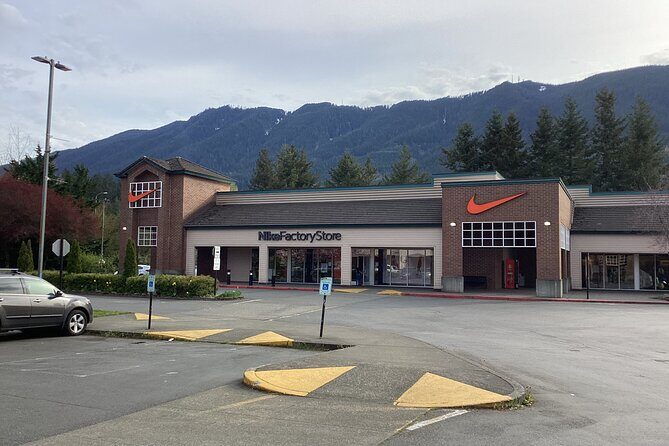 Private Shopping Tour from Seattle to North Bend Premium Outlets - FAQs
