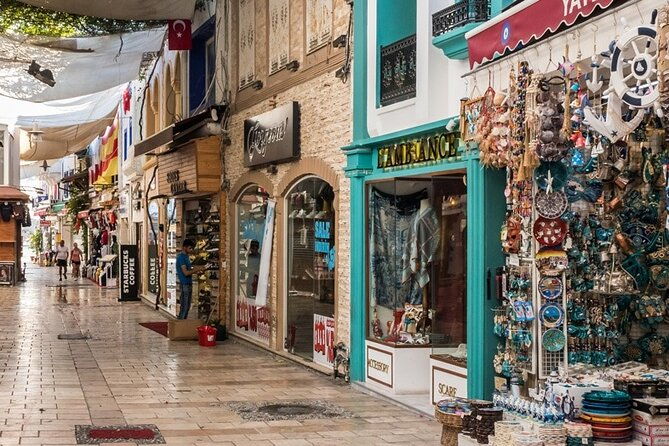 private-shopping-tour-in-bodrum-city