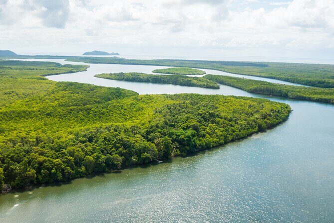 Private Shore Tour: Seafood Sail Cruise Port Douglas - Key Points