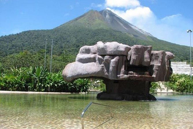 private-shuttle-from-liberia-airport-to-arenal-la-fortuna-costa-rica