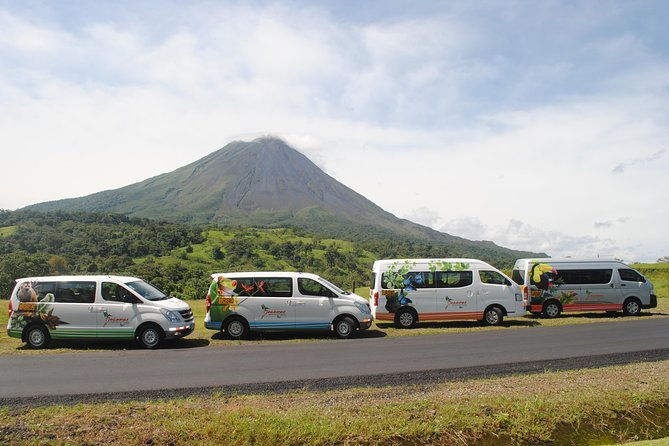 private-shuttle-from-liberia-airport-to-la-fortuna