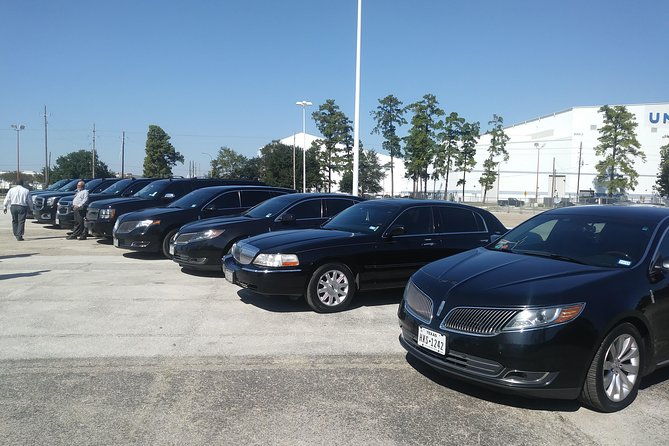 private-shuttle-houston-to-galveston-for-up-to-14-passengers