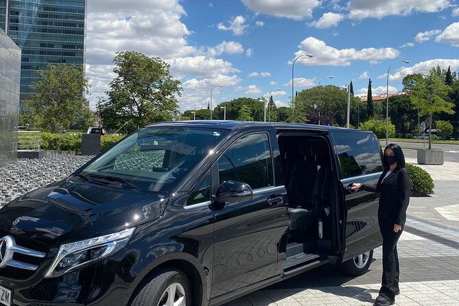 private-shuttle-transfer-from-city-centre-to-airport